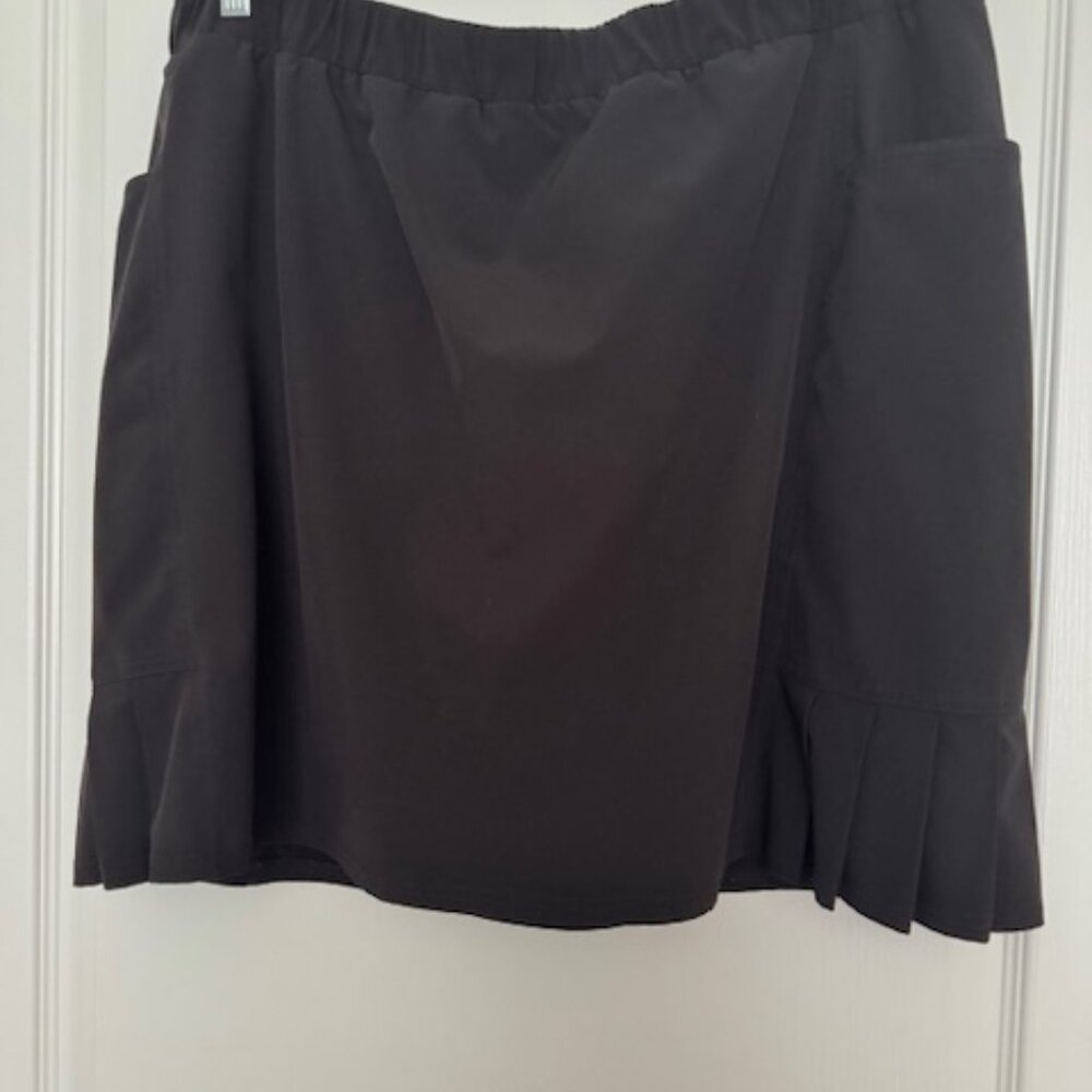 Chico's Zenergy UPF Skort with Side Pleats and Pockets